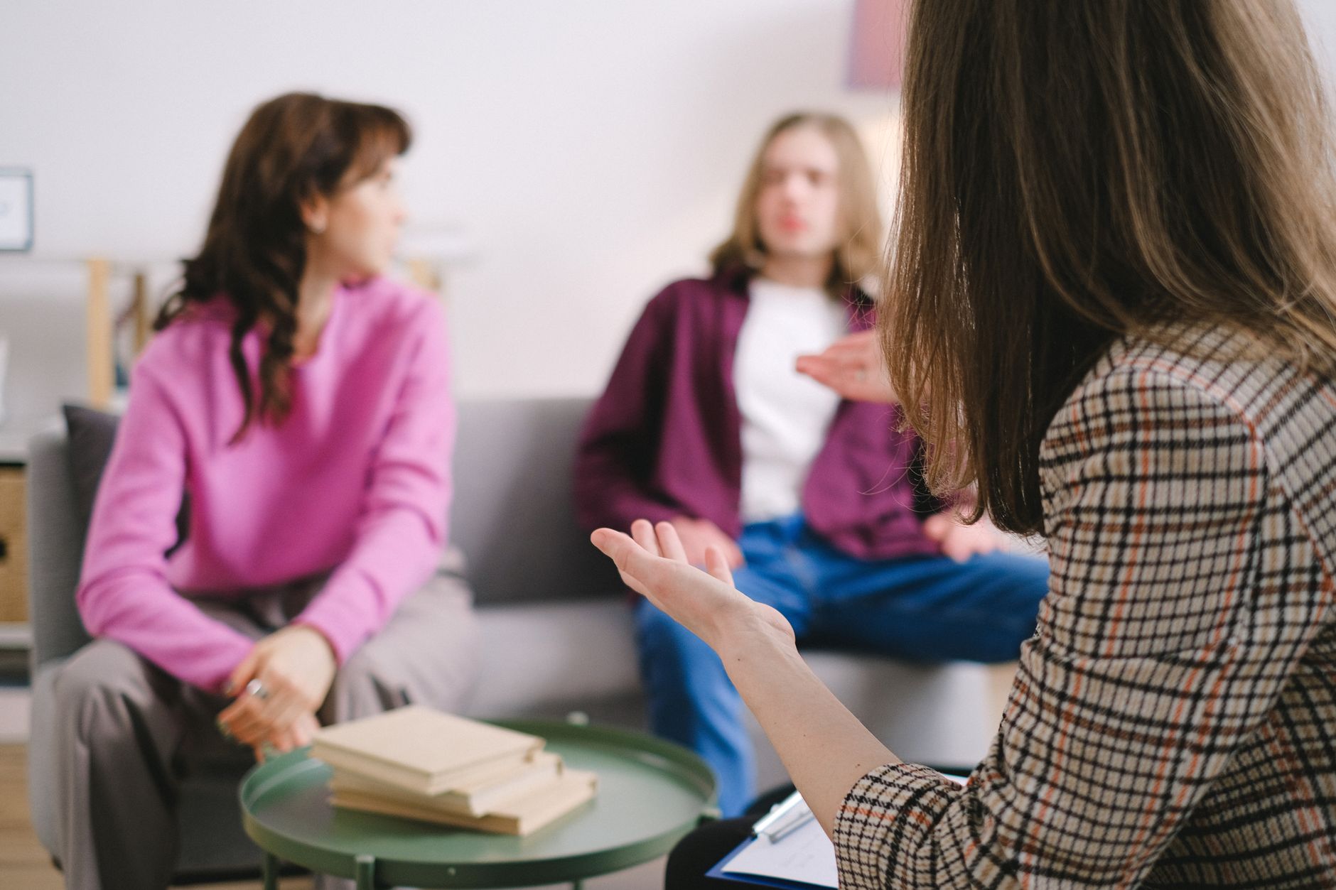Grupo de apoyo para prevenir el síndrome del cuidador quemado