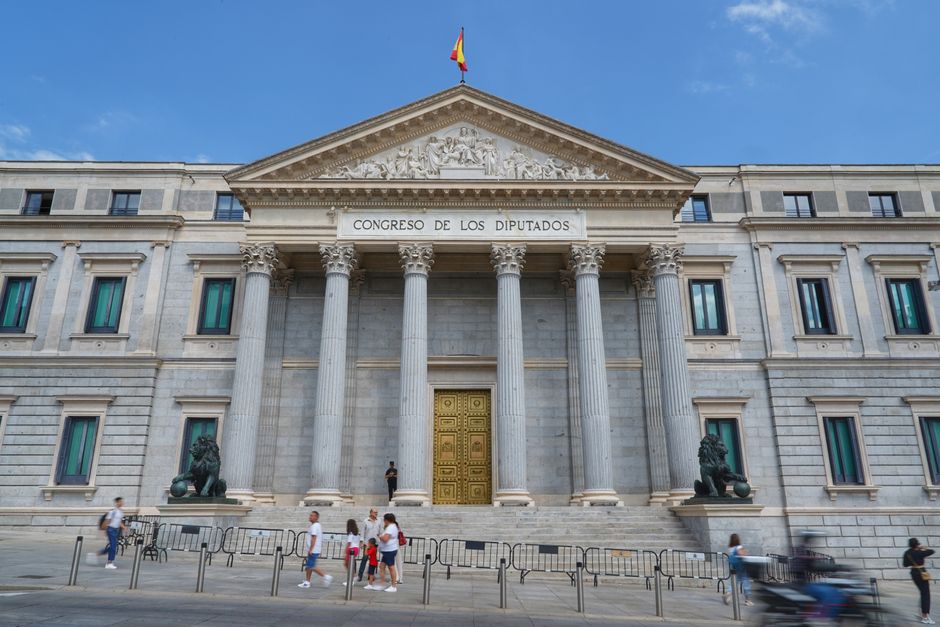 Edificio institucional, tramitación parlamentaria de la reforma de la Ley de Dependencia en el Senado